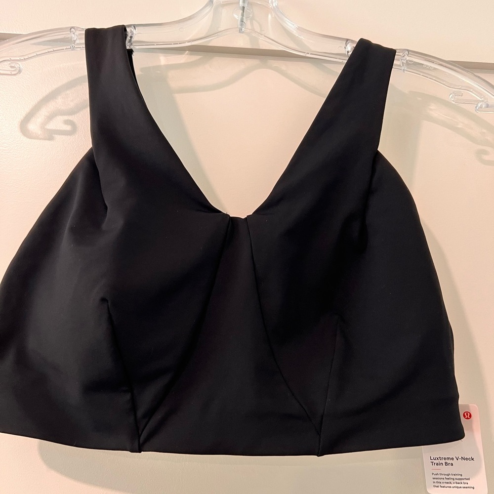 Lululemon Black Luxtreme V-neck Train Bra Size 10